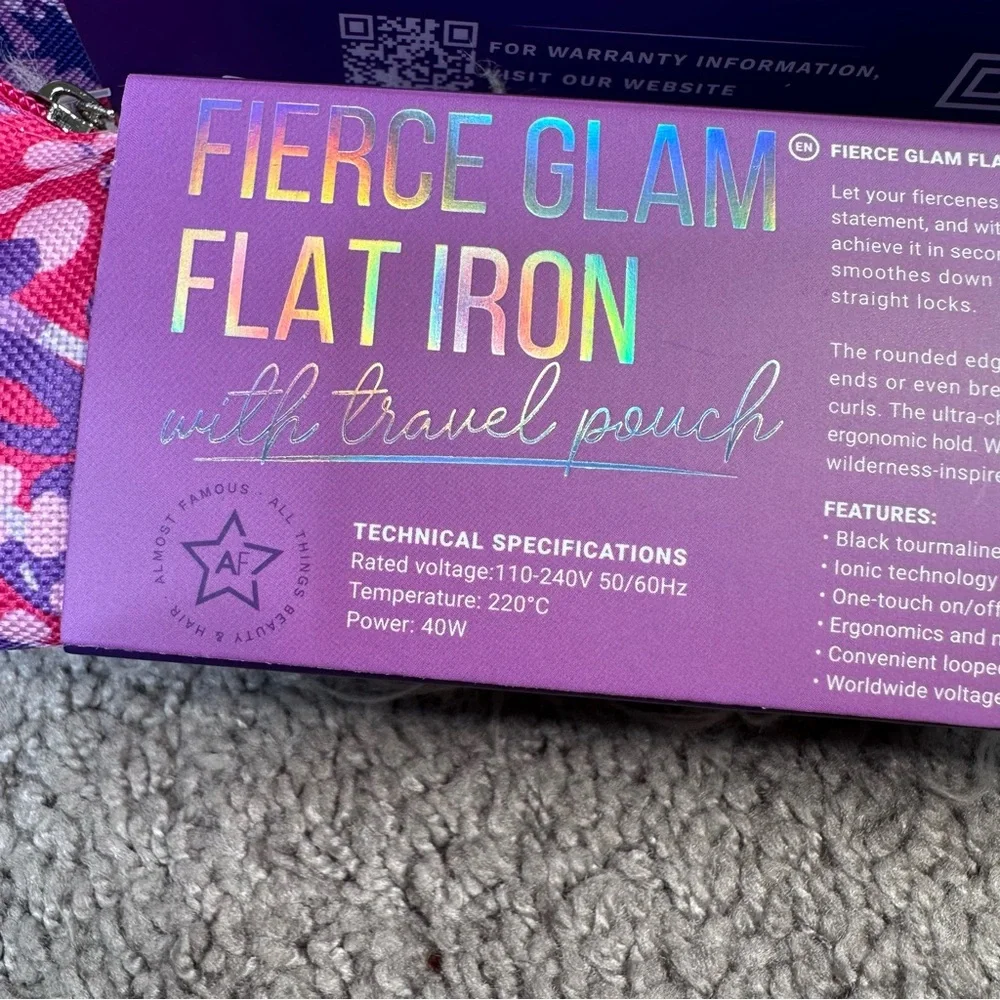 Nwt Almost Famous Fierce Glam‎ Pink Flat Iron with travel pouch nwt